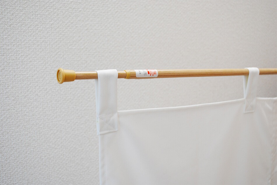 突っ張り棒ベージュ