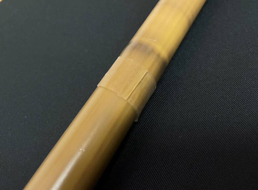 両端に各2枚貼れば十分です