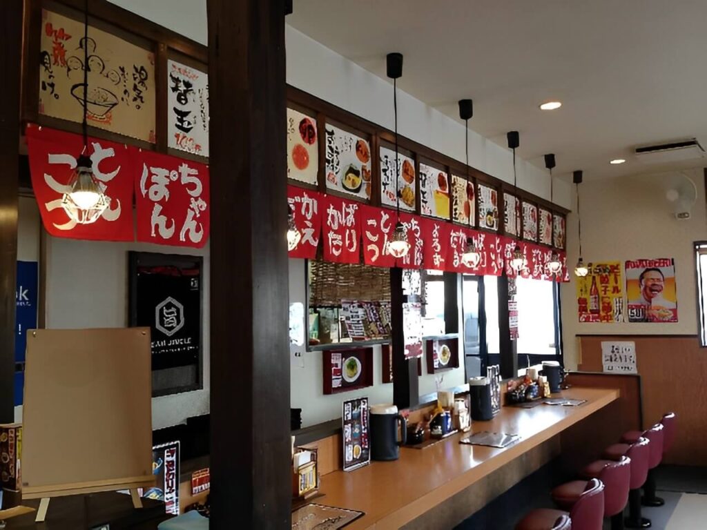 ラーメン屋の大型のれん